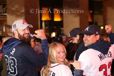 Minter Fans pose in Braves Country