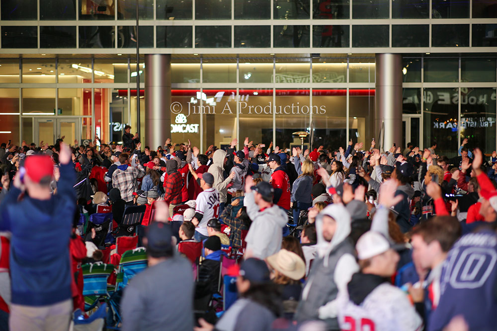 Braves Fans Perform Tomahawk Chop