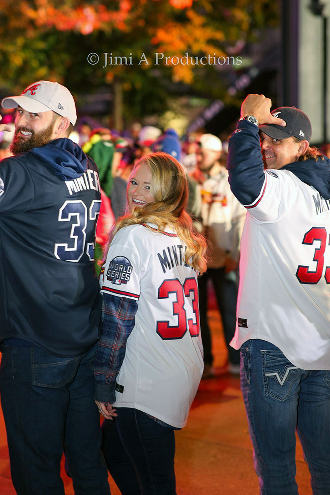 Minter Fans Braves Country